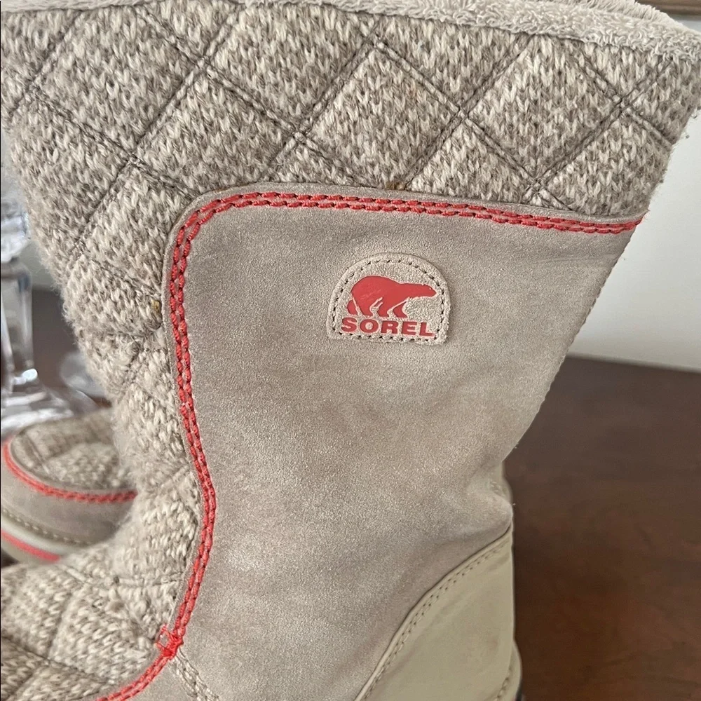 Sorel Tan Quilted Campus Tall Boots with Red Trim Size 2